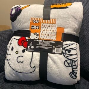 NWT Hello Kitty Halloween Mummy/Ghost/Witch/Pumpkin Blanket